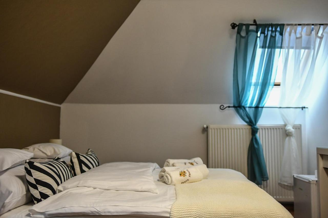 E-Vasko Panzio Borpince Bed & Breakfast Tokaj Exterior foto
